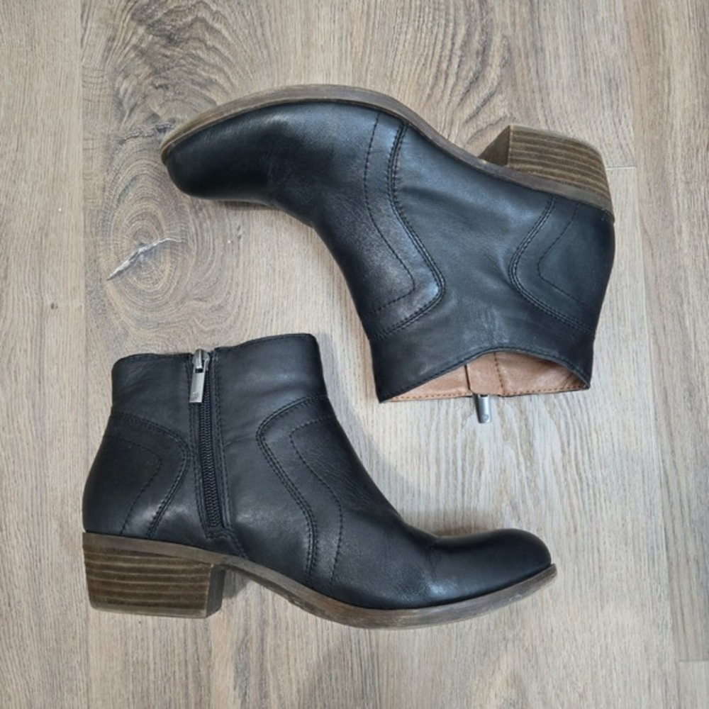 Lucky Brand Basel Black Leather Ankle Booties Side Zip Stacked Block Heel 8.5M